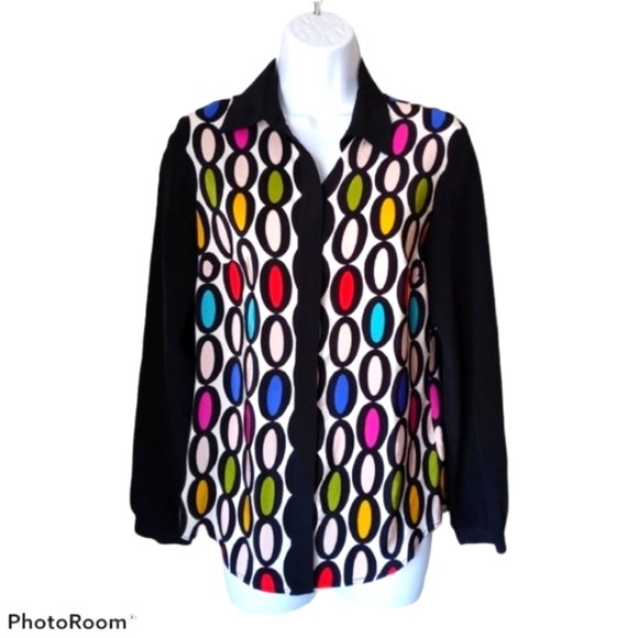 Trina Turk  100 % Silk  Blouse. - Picture 2 of 9
